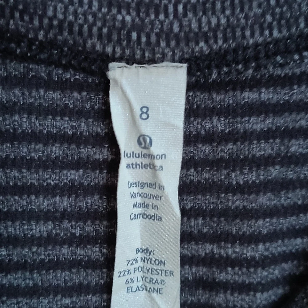 Lululemon Runderful 1/2 Zip Size 8